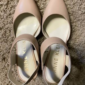Heels, size 7, excellent condition